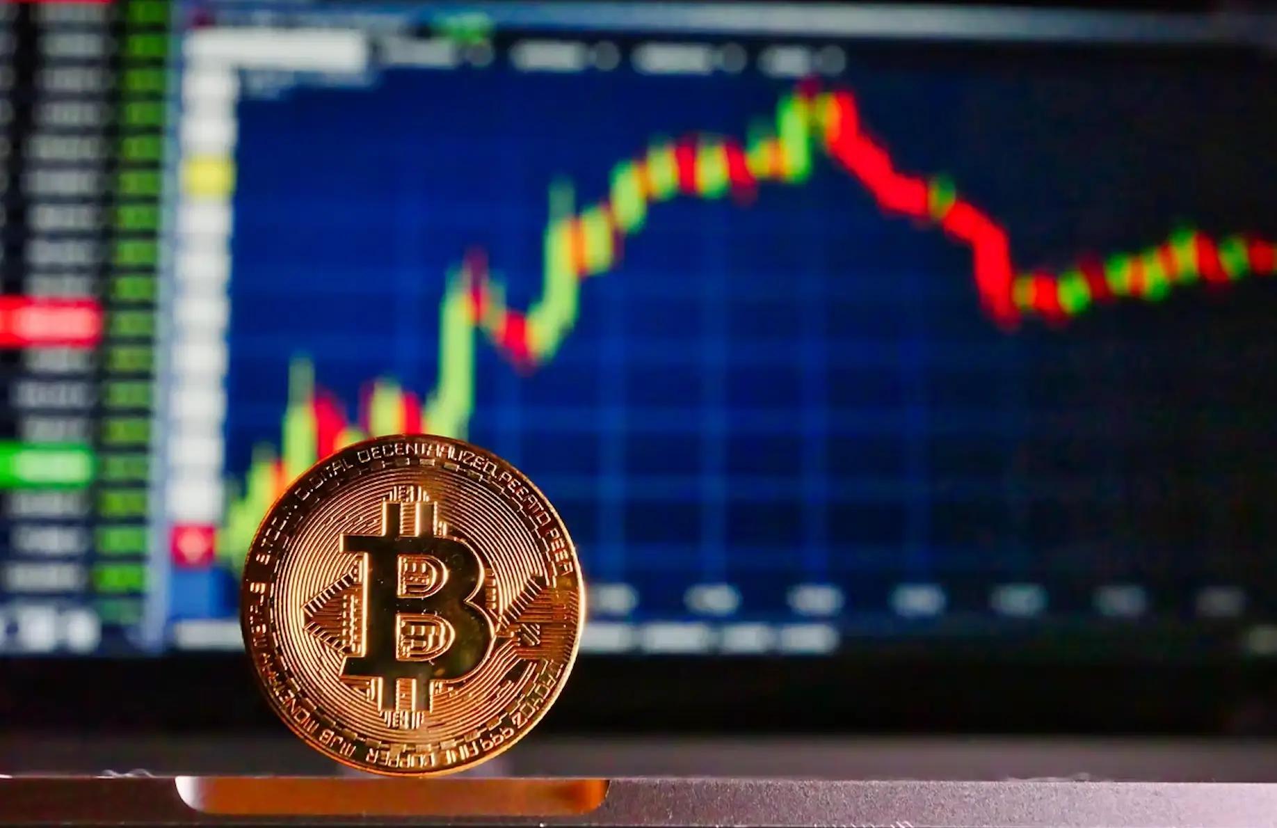 比特币稳定在 11.6 万美元，链上数据暗示将再次上涨