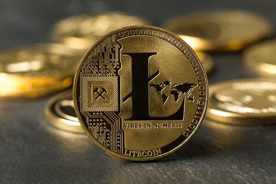 莱特币价格在紧密的下降楔形中压缩，即将突破吗？
