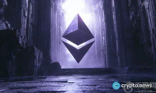 以太坊价格分析：ETH 稳定在 3865 美元，市场聚焦复苏与潜在风险