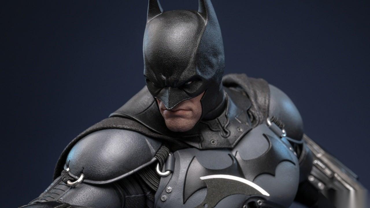 13年后 Hot Toys终于为 阿卡姆起源 版蝙蝠侠推出了他应得的人偶