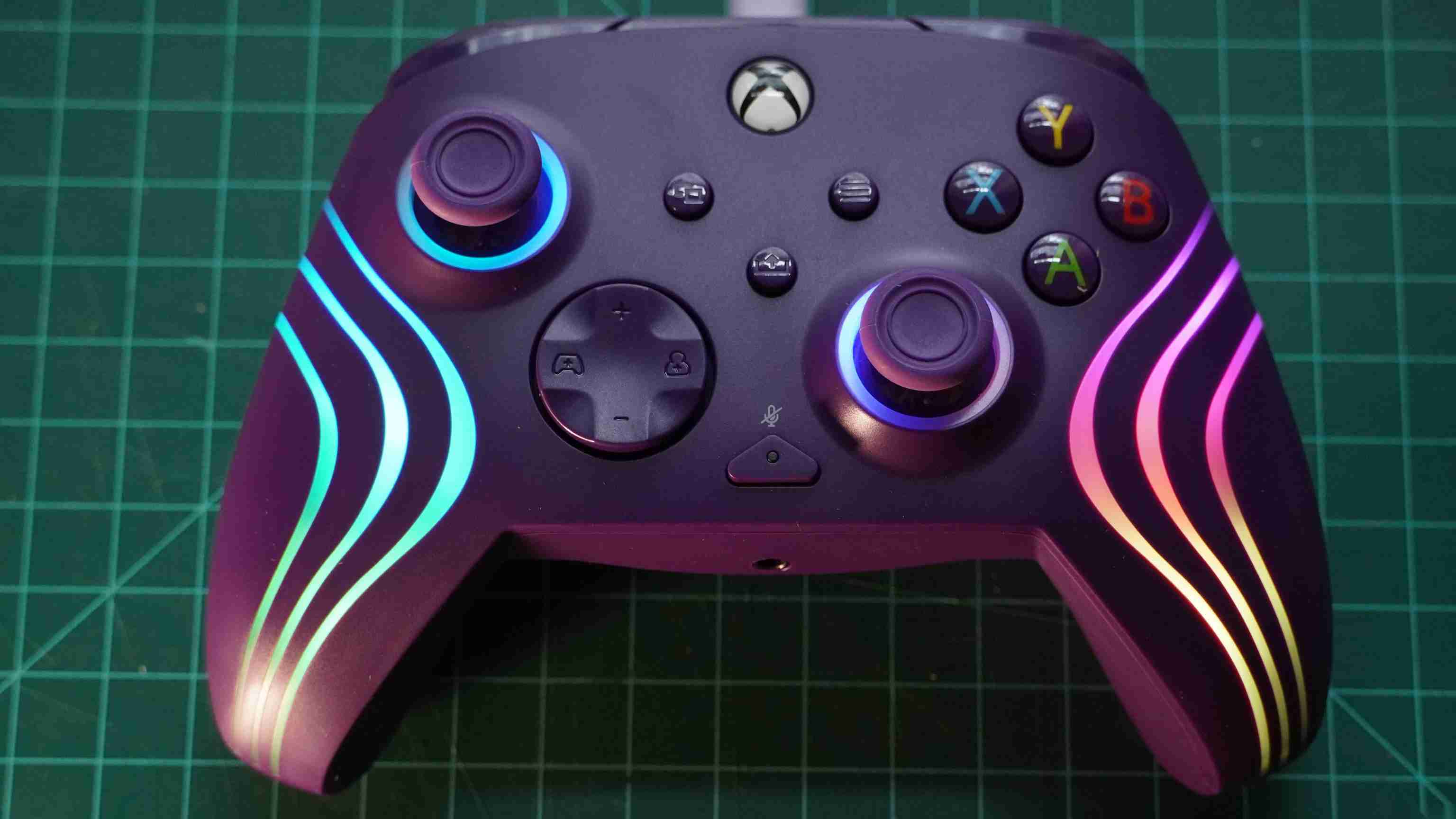 乌龟海岸 Afterglow Wave 评测 一款平平无奇的有线 Xbox 控制器